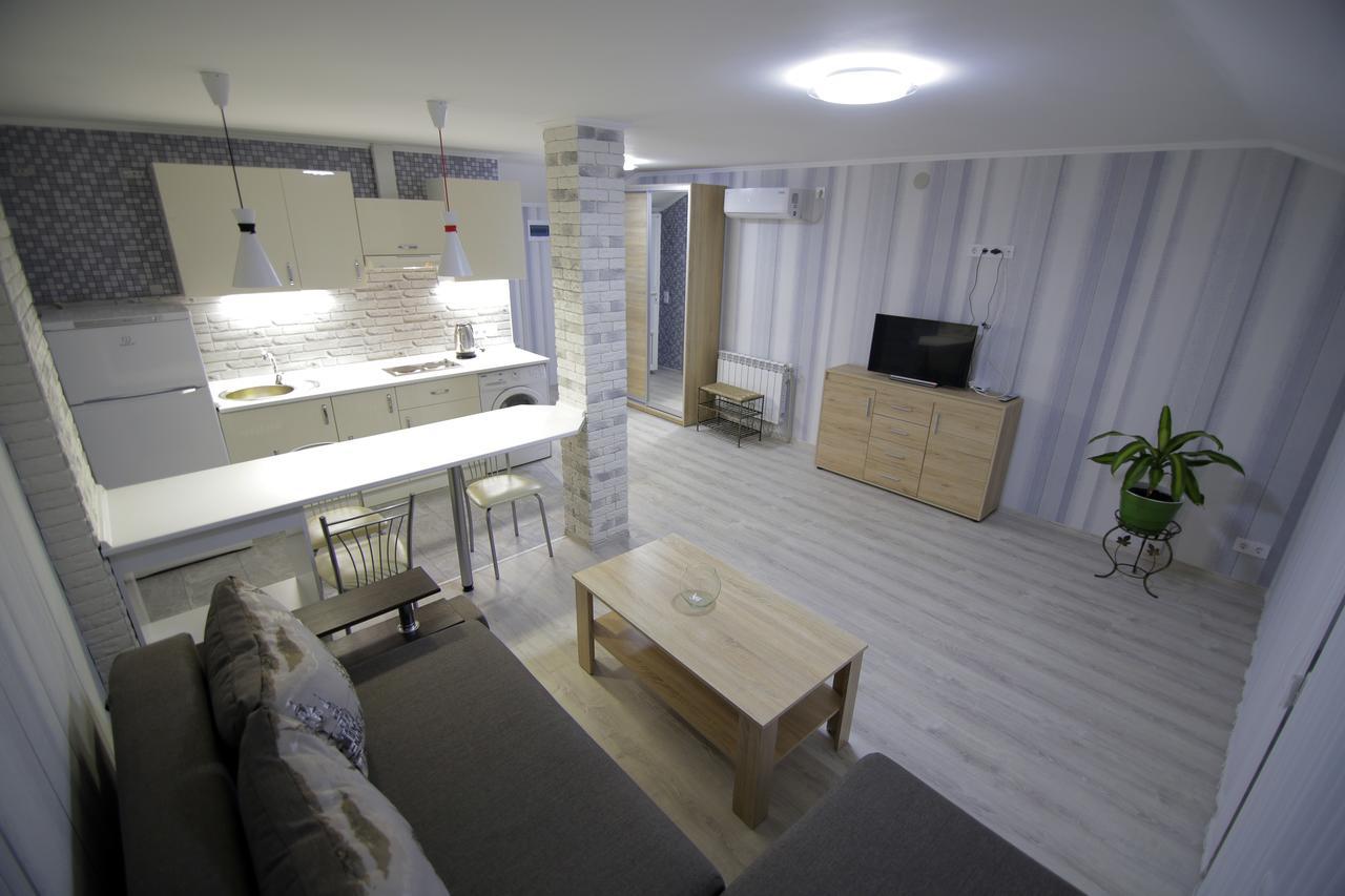 Apartamenti Mayak Lägenhet Odessa Exteriör bild